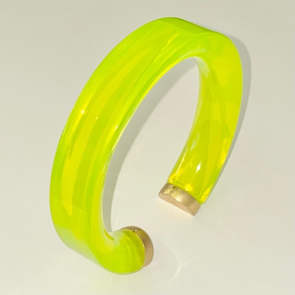 Kate Spade SATURDAY Bright Neon Yellow Lucite Bracelet & Earrings Jewelry Set - Picture 5 of 14